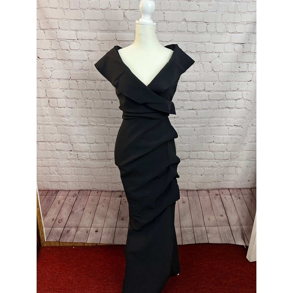 CHIARA BONI LA PETITE ROBE Cocoon Collar Trumpet Gown In Black Size 0